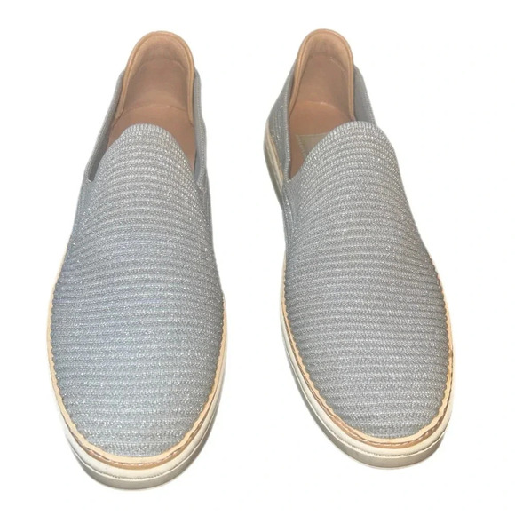 UGG Women’s Sammy Gray Metallic Ribbed Knit Slip On Low Top Shoes Size 9 - Picture 2 of 8
